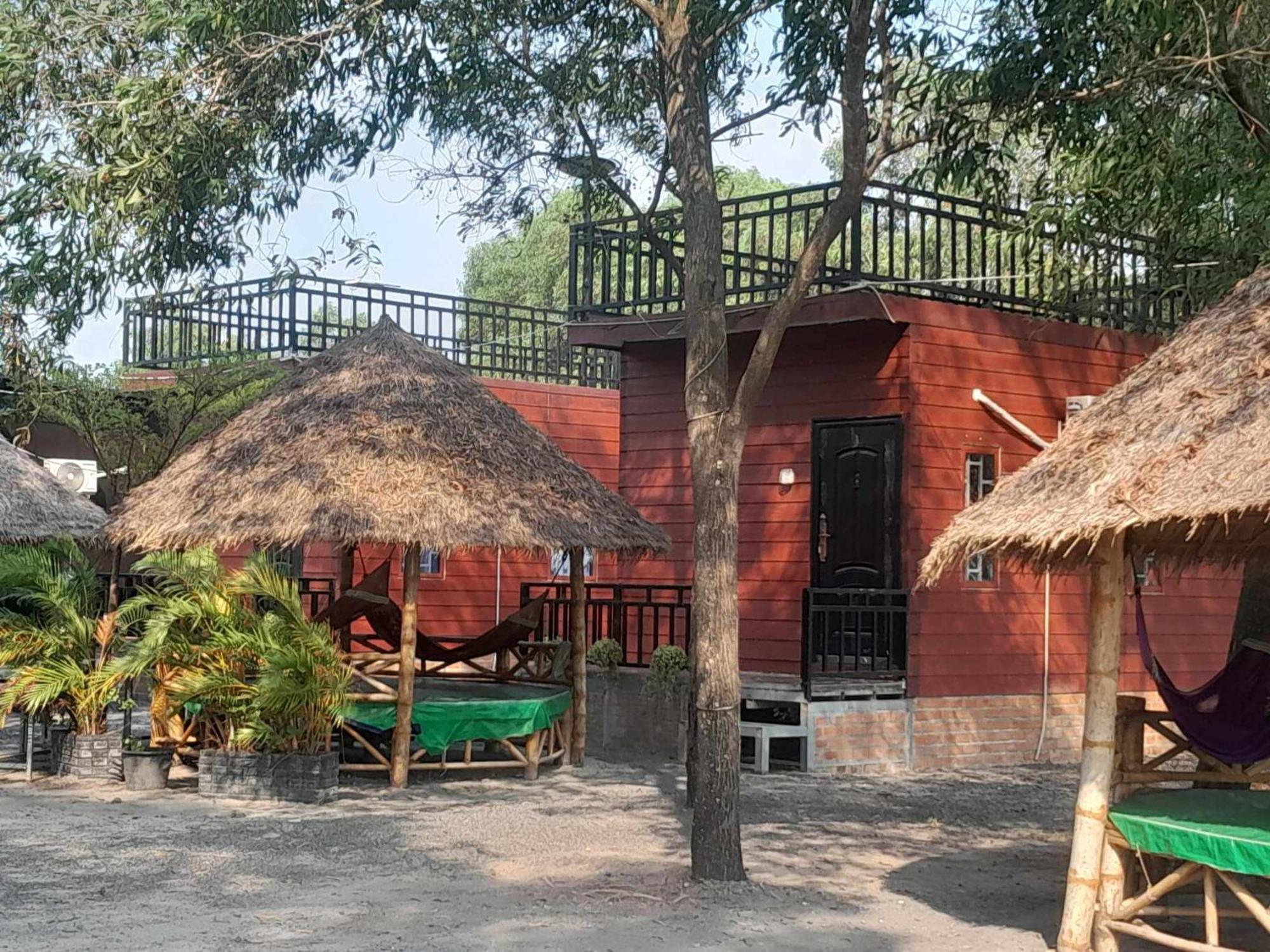 La Plage De Kampot By Lee & Hap Guest House Εξωτερικό φωτογραφία