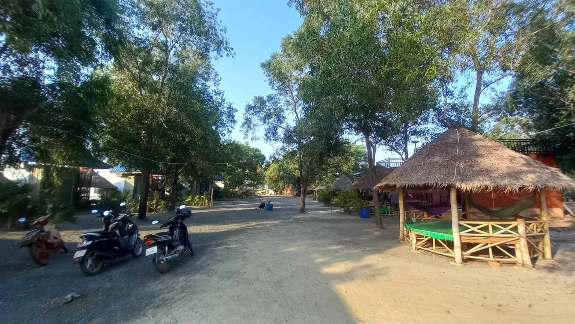La Plage De Kampot By Lee & Hap Guest House Εξωτερικό φωτογραφία